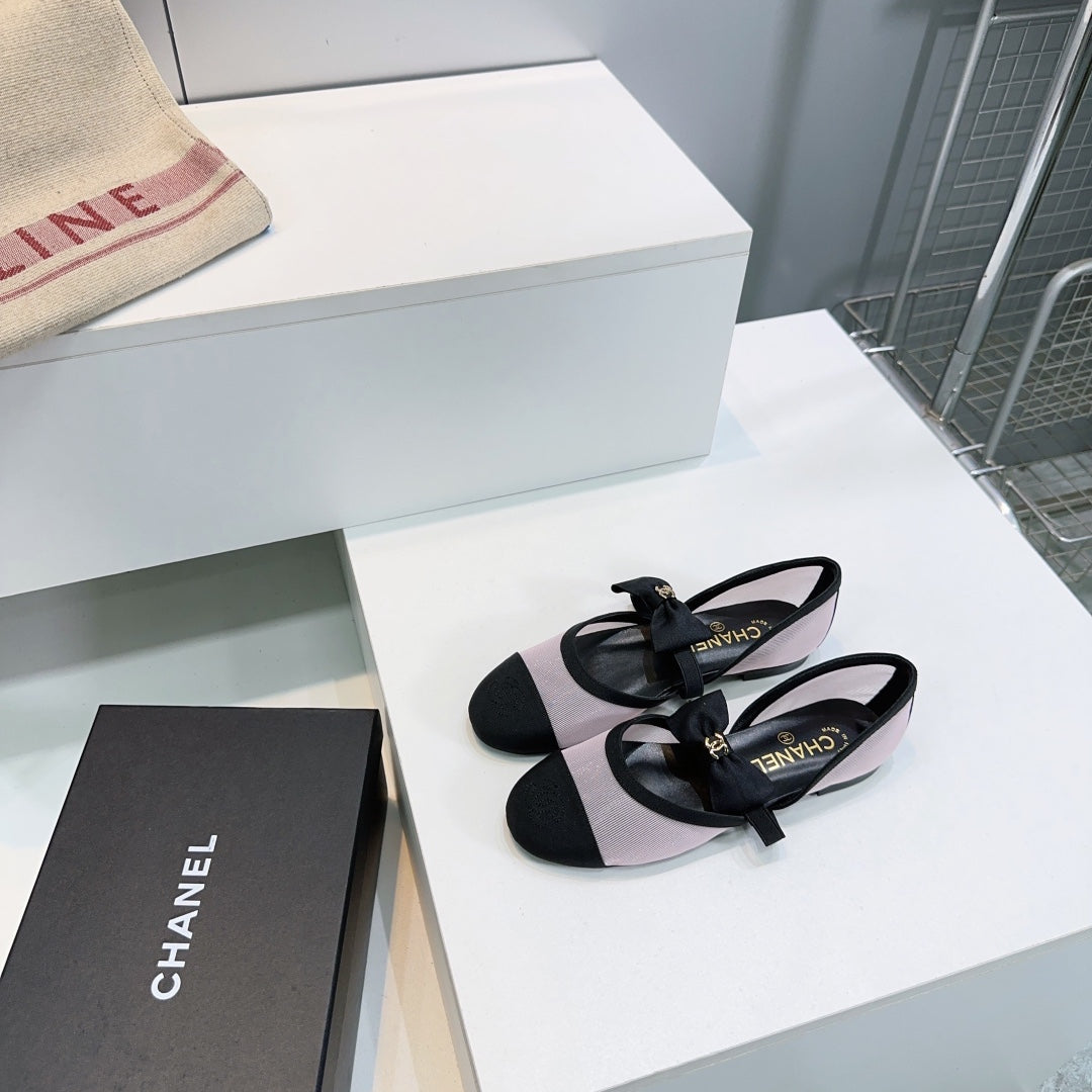 CHANEL FLAT MARY JANE SHOES 25S IN LIGHT PURPLE MIX BLACK MESH FABRIC EMBOSSED LOGO WITH BOW - 35