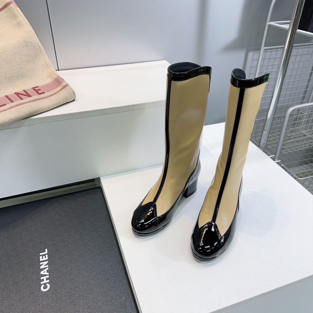 CHANEL SHORT BOOTS 25S 45 MM IN BEIGE AND BLACK LAMBSKIN - 35