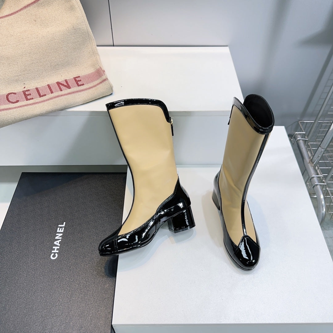 CHANEL SHORT BOOTS 25S 45 MM IN BEIGE AND BLACK LAMBSKIN - 35