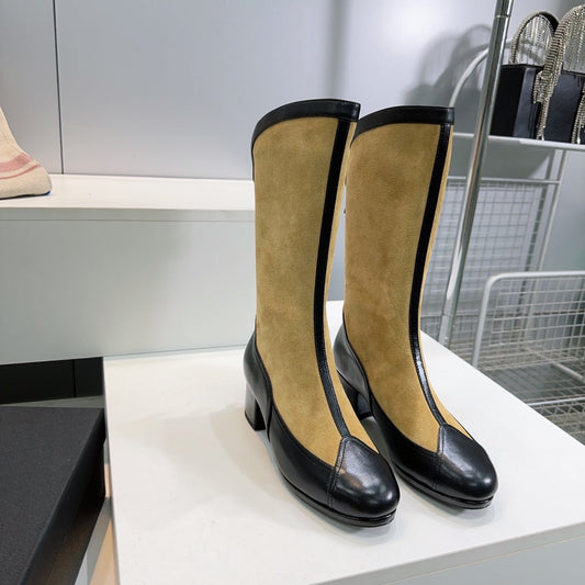 CHANEL SHORT BOOTS 25S 45 MM IN DARK BEIGE SUEDE AND BLACK LAMBSKIN - 35