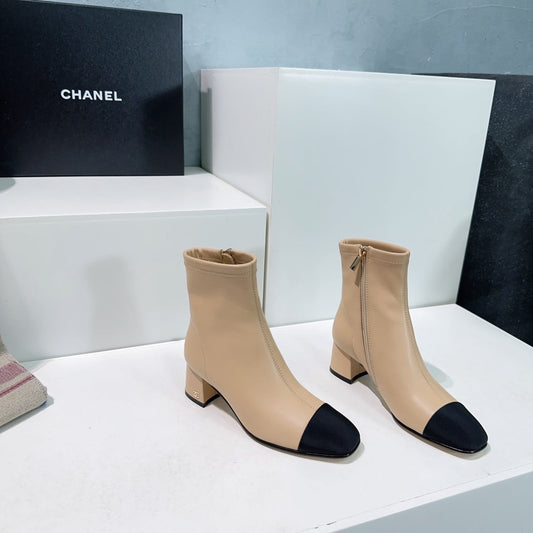 CHANEL ANKLE BOOTS 25S 45 MM IN BEIGE AND BLACK LAMBSKIN WITH ZIPPER - 35