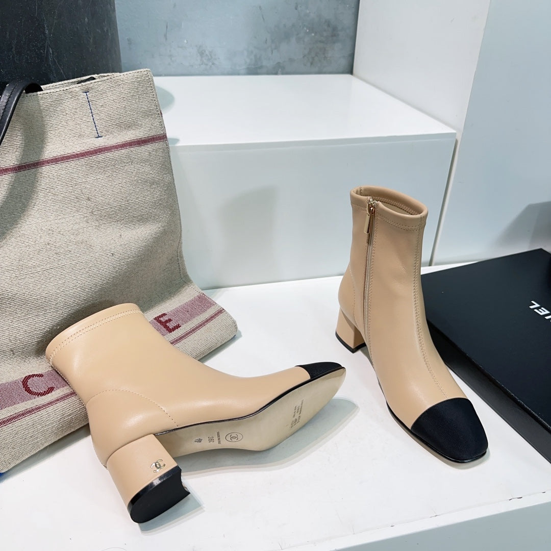 CHANEL ANKLE BOOTS 25S 45 MM IN BEIGE AND BLACK LAMBSKIN WITH ZIPPER - 35