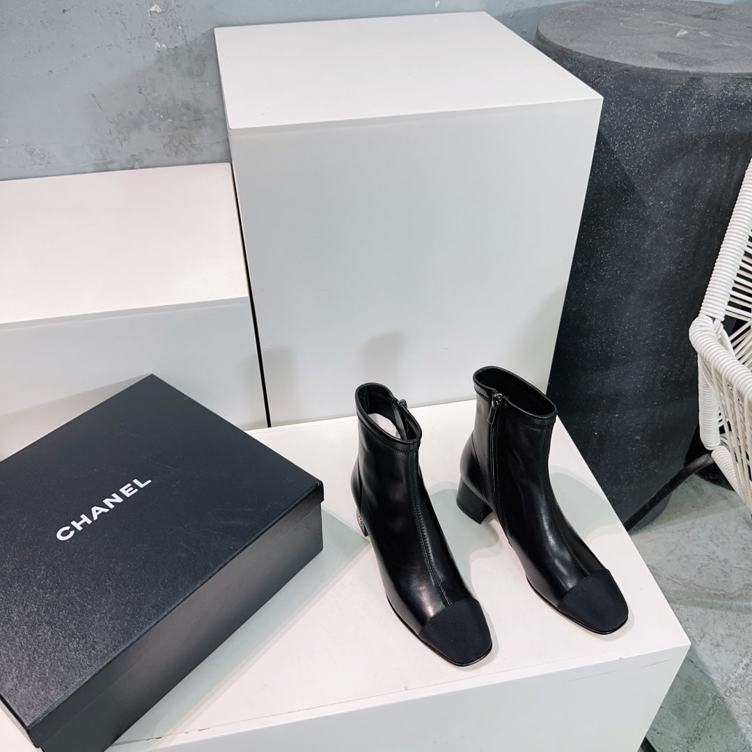 CHANEL ANKLE BOOTS 25S 45 MM IN BLACK LAMBSKIN WITH ZIPPER - 35