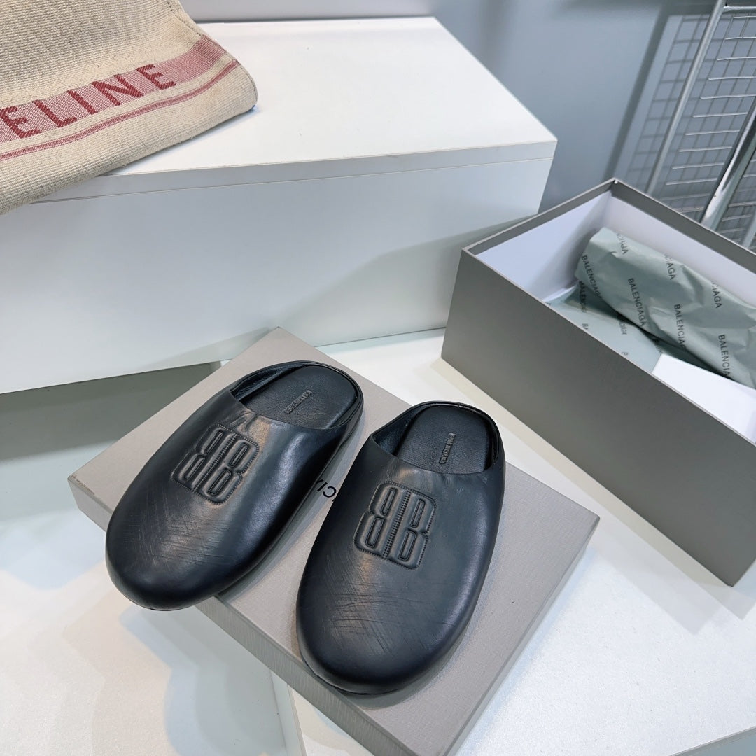 BALENCIAGA 25S MULES IN BLACK LAMBSKIN - 35