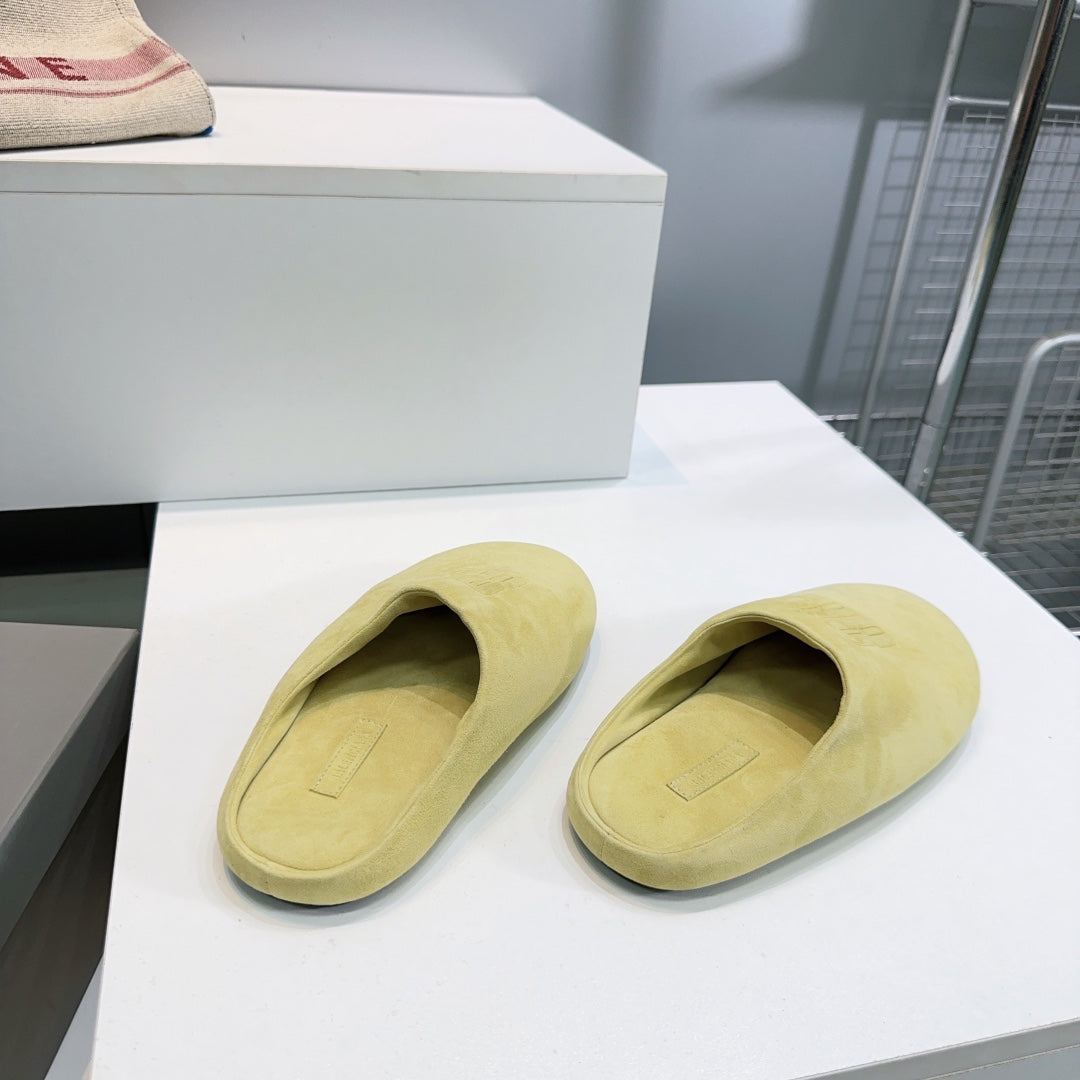 BALENCIAGA 25S MULES IN LIGHT YELLOW SUEDE - 35