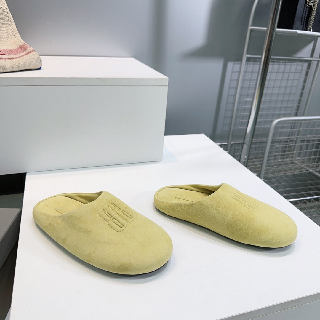 BALENCIAGA 25S MULES IN LIGHT YELLOW SUEDE - 35