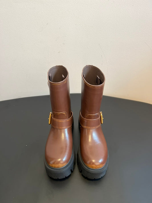 PRADA 25S PLATFORM ANKLE BOOTS IN BROWN CALFSKIN WITH GOLD HARDWARE - 35