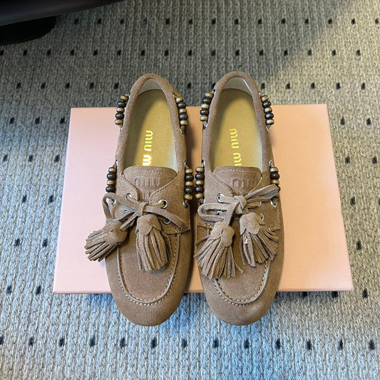 ЛОФЕРИ MIUMIU 26S TASSEL ІЗ ЗАМШІ КОЛЬОРУ СІРО-КОРИЧНЕВИЙ ТАУП