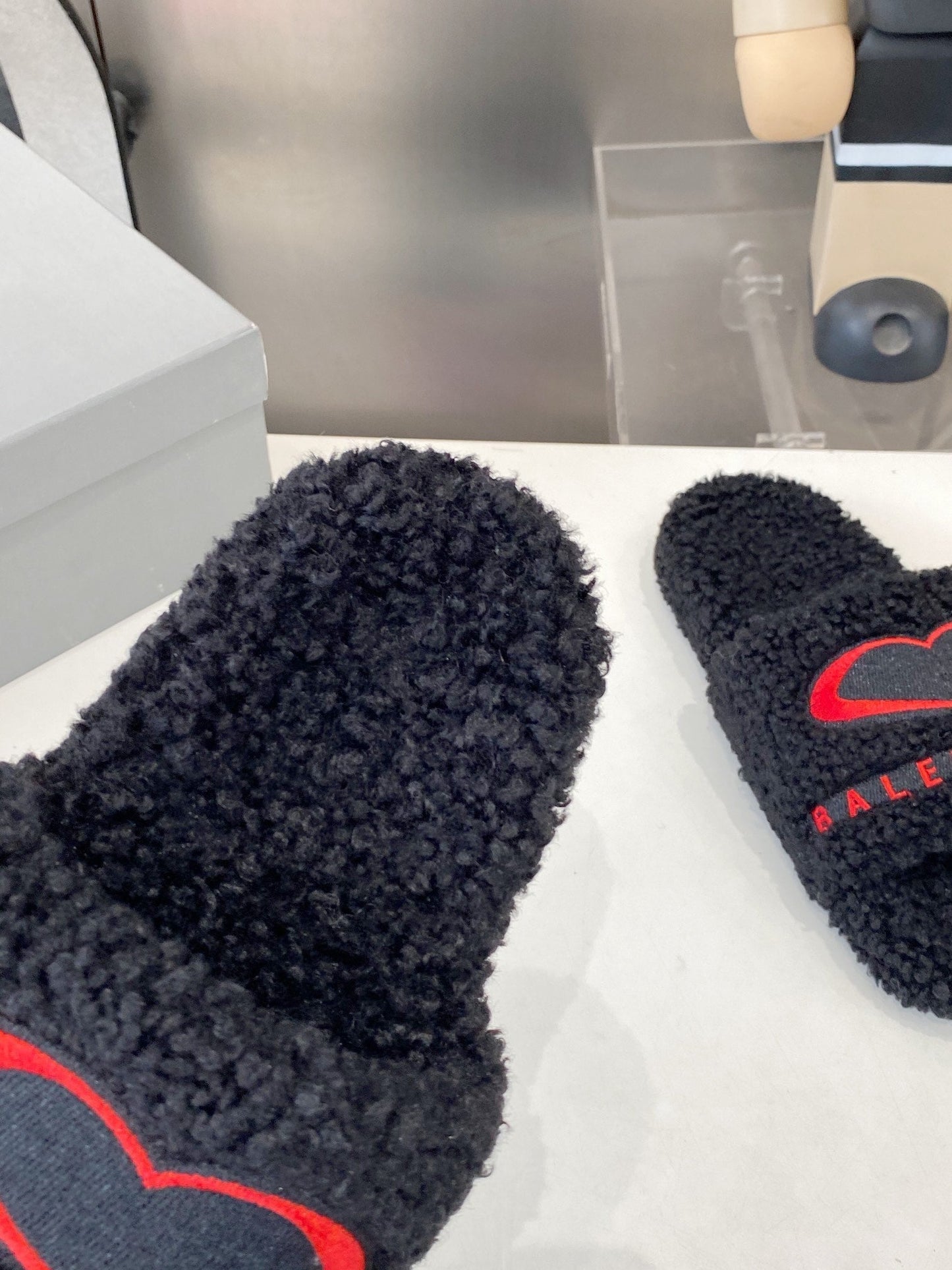 BALENCIAGA 25S FLAT SLIPPERS IN BLACK MIX RED WOOL - 35