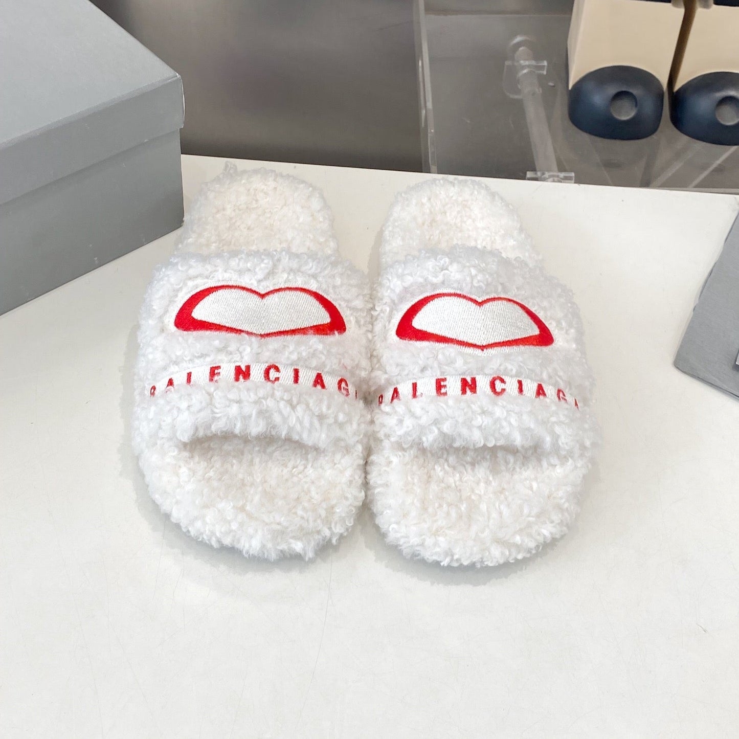 BALENCIAGA 25S FLAT SLIPPERS IN WHITE WOOL - 35