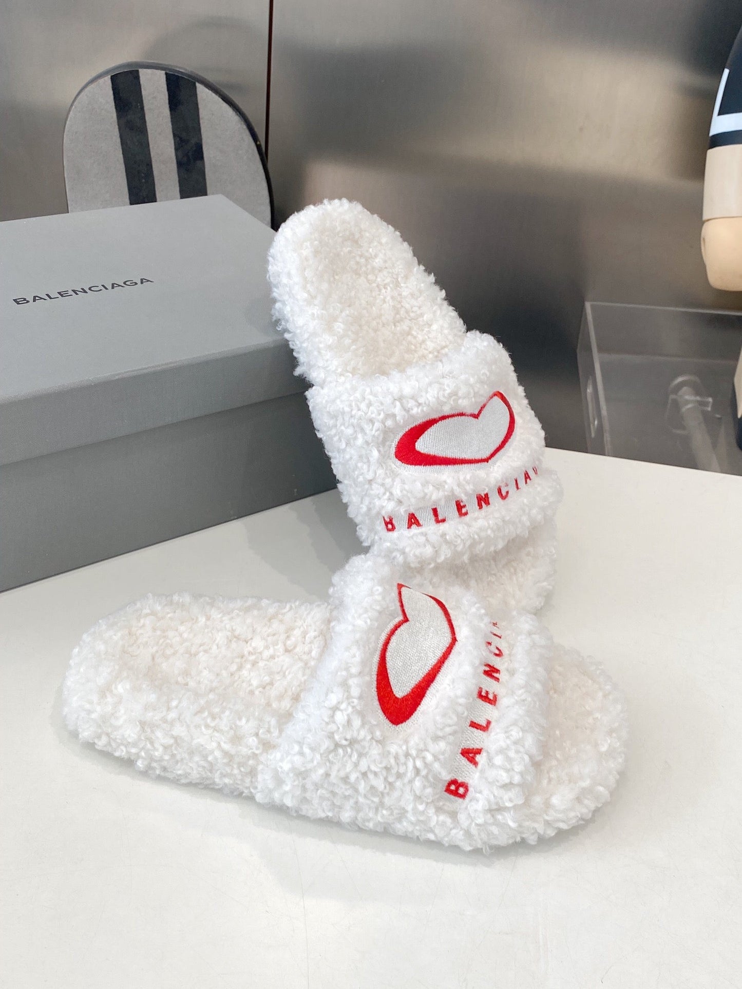 BALENCIAGA 25S FLAT SLIPPERS IN WHITE WOOL - 35