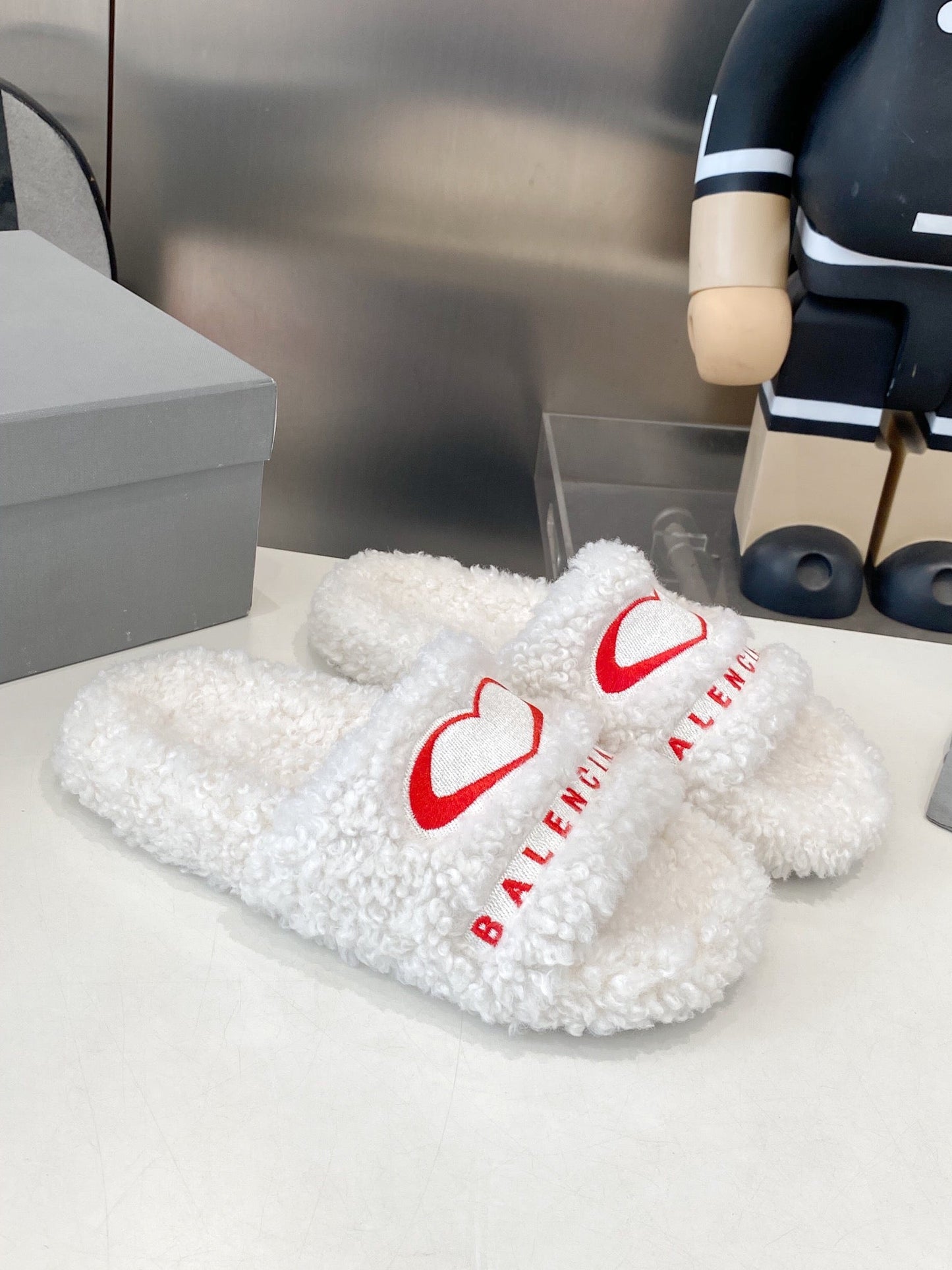 BALENCIAGA 25S FLAT SLIPPERS IN WHITE WOOL - 35