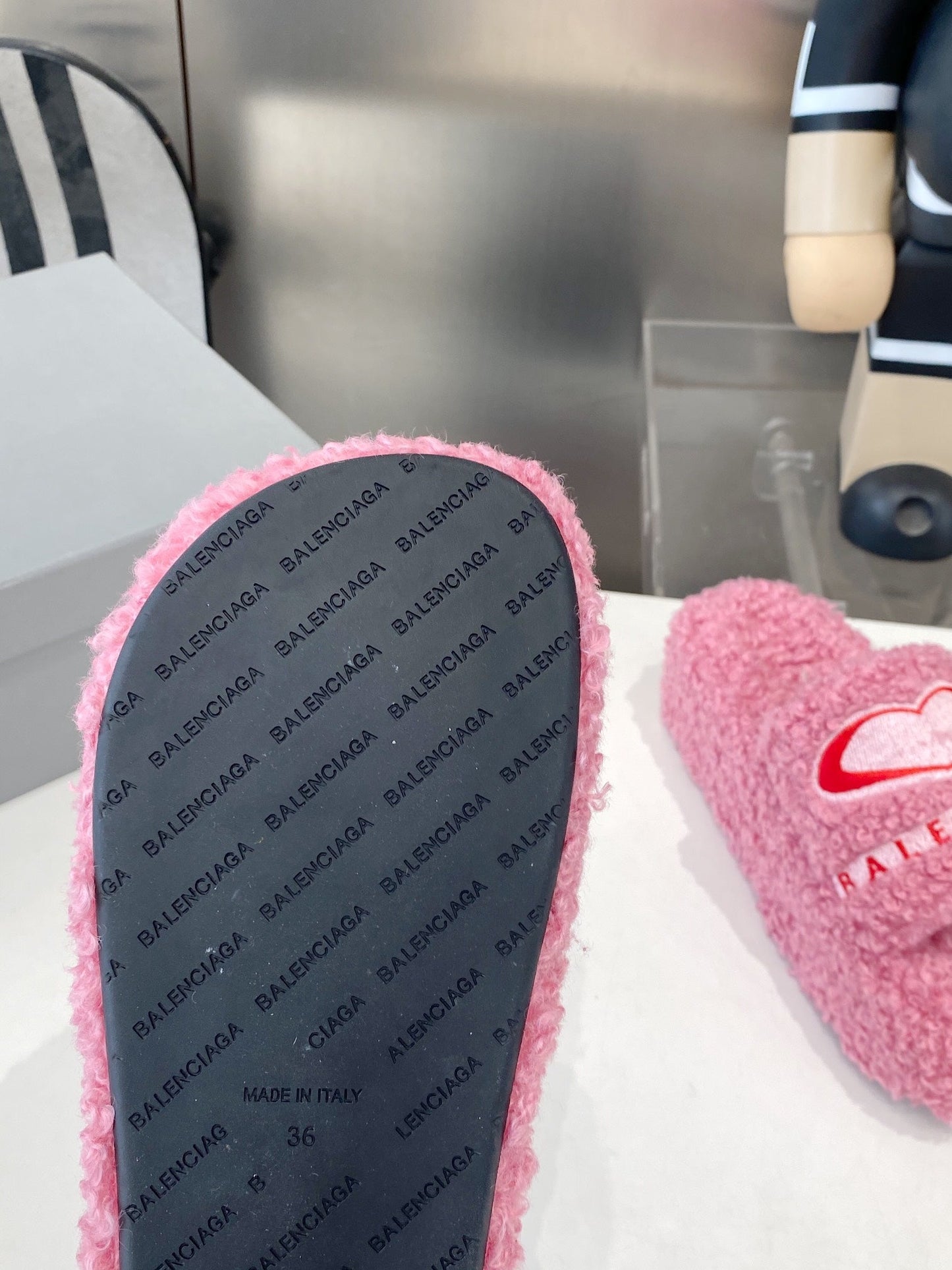 BALENCIAGA 25S SLIPPERS IN PINK MIX RED WOOL - 35