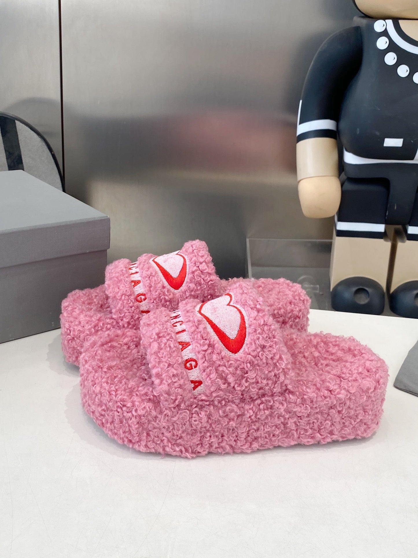 BALENCIAGA 25S SLIPPERS IN PINK MIX RED WOOL - 35
