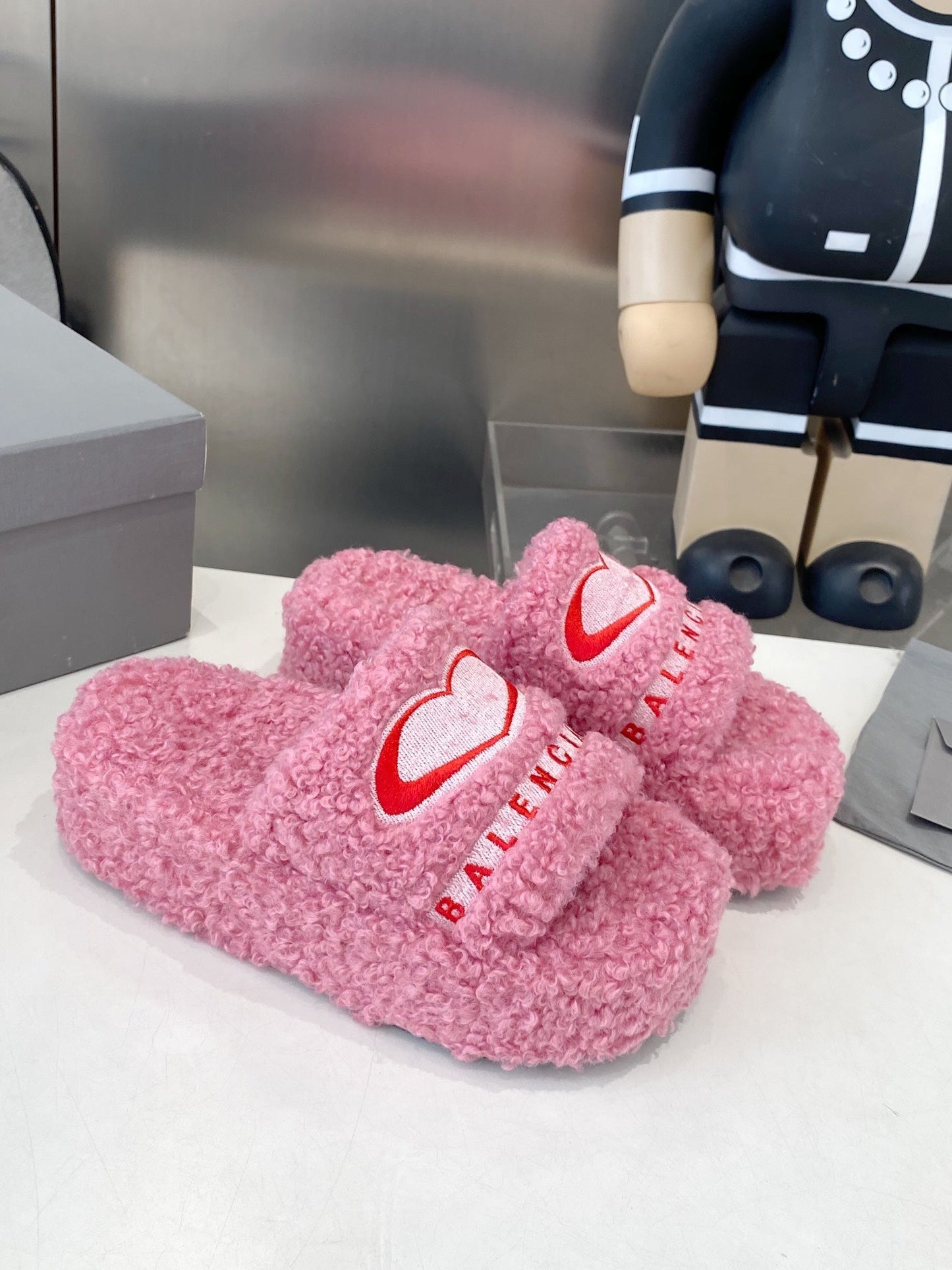 BALENCIAGA 25S SLIPPERS IN PINK MIX RED WOOL - 35