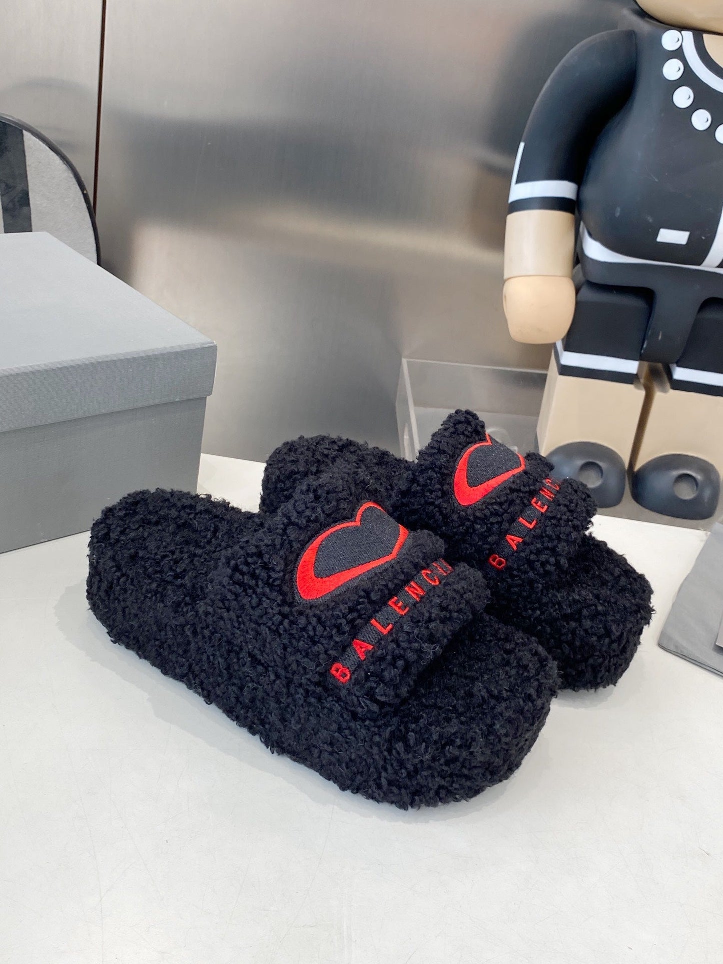 BALENCIAGA 25S SLIPPERS IN BLACK MIX RED WOOL - 35