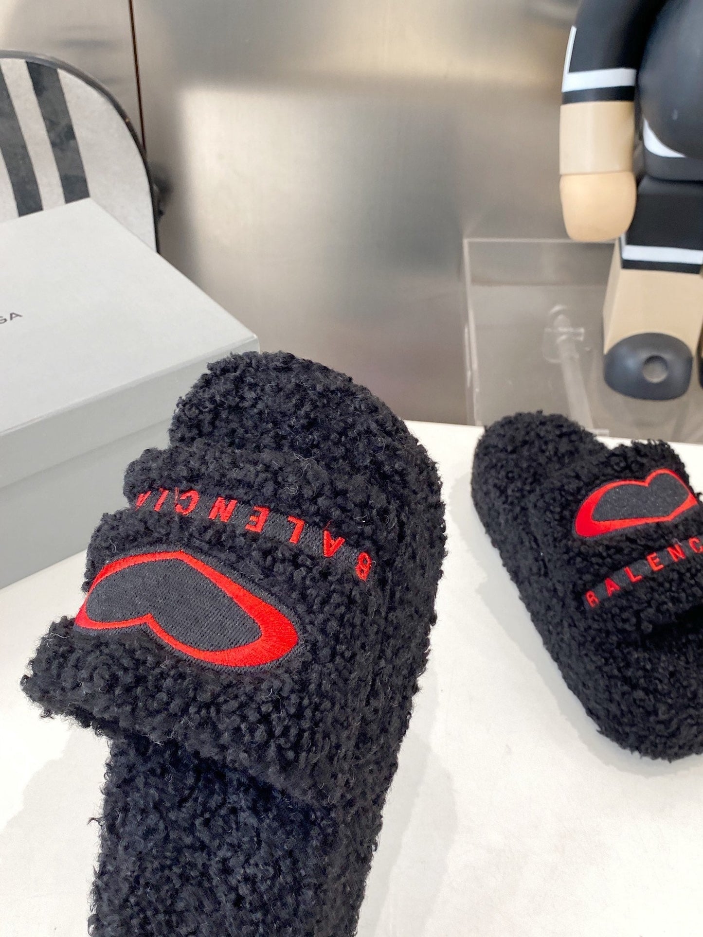 BALENCIAGA 25S SLIPPERS IN BLACK MIX RED WOOL - 35