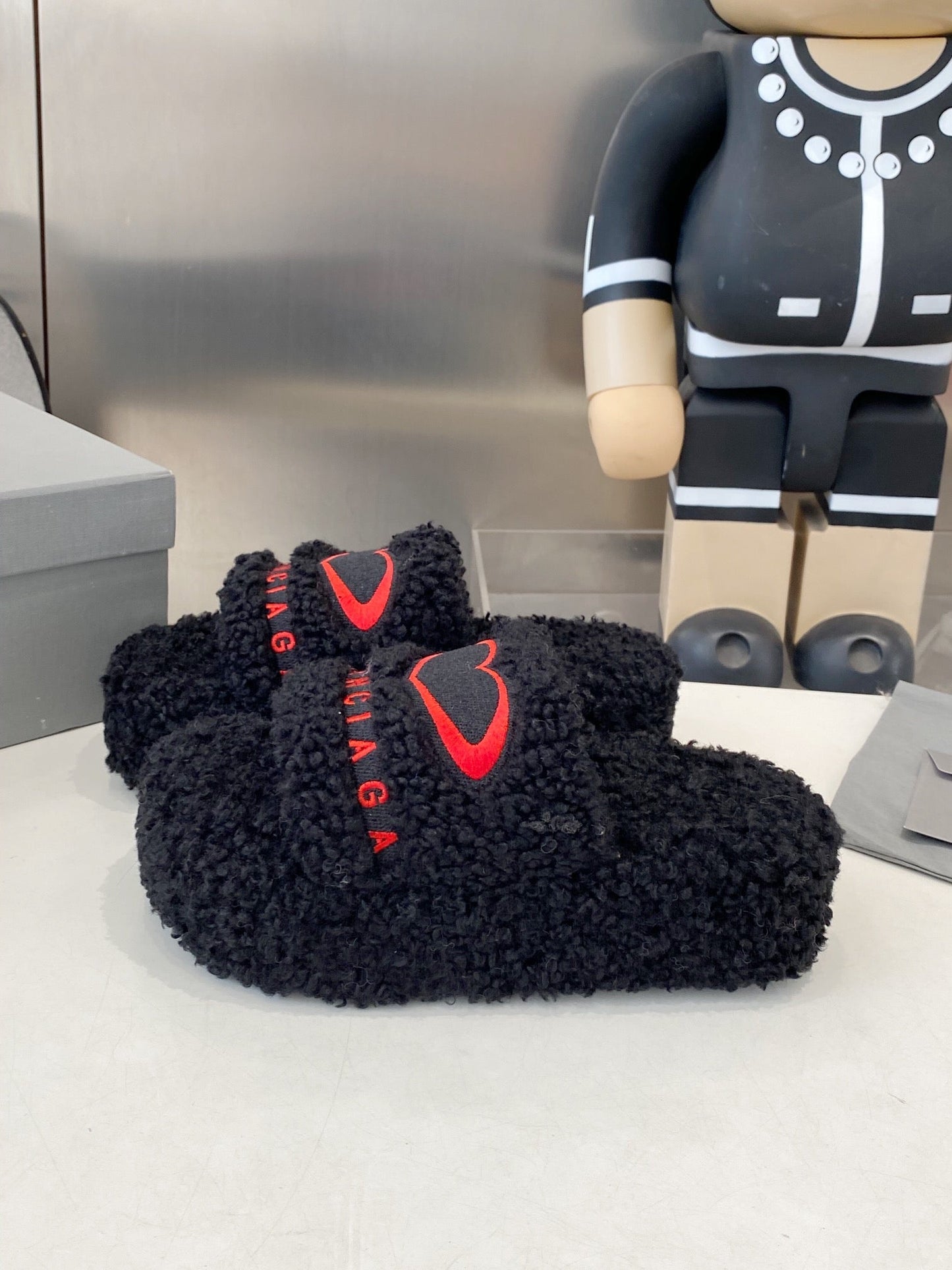 BALENCIAGA 25S SLIPPERS IN BLACK MIX RED WOOL - 35