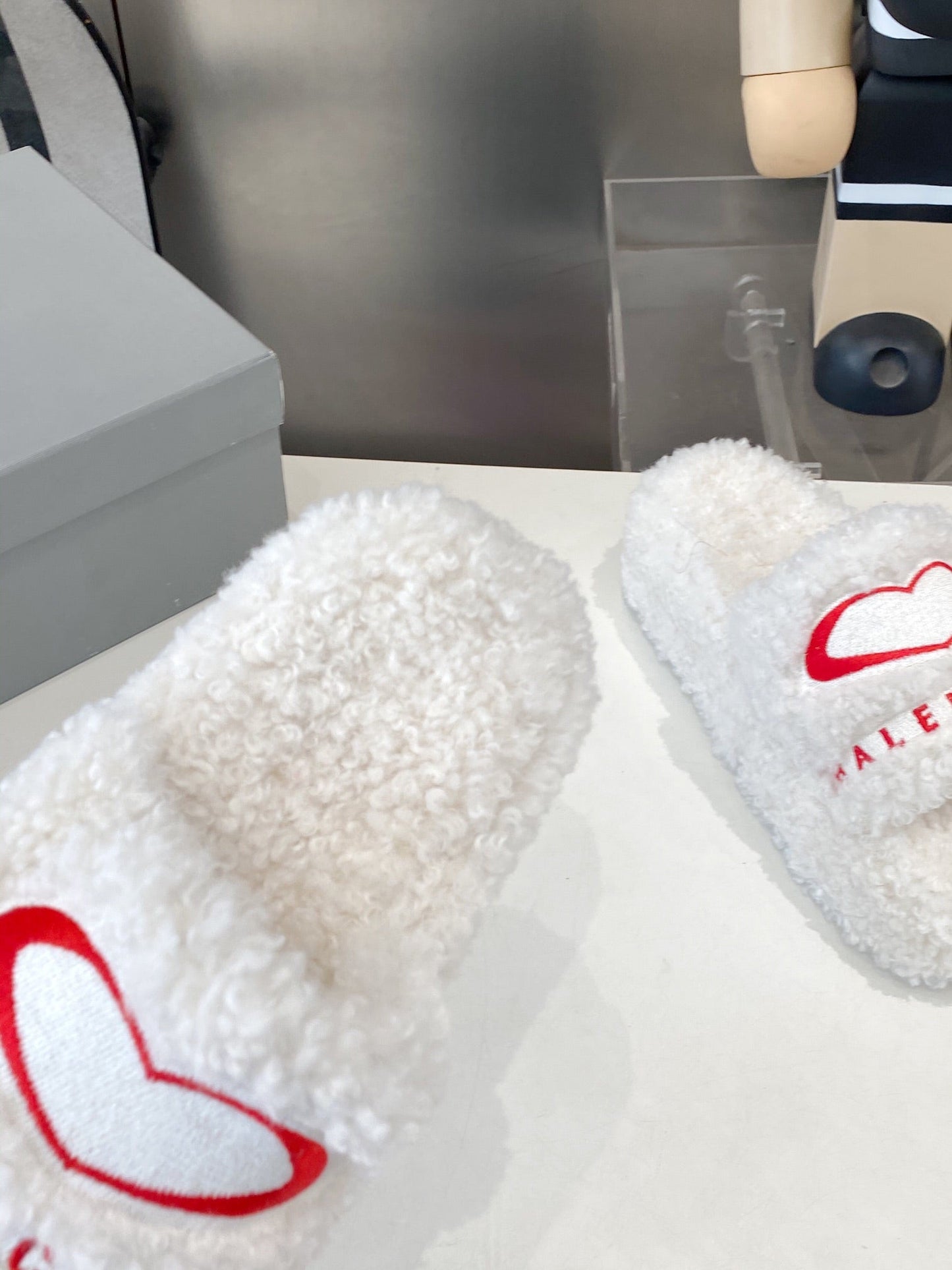 BALENCIAGA 25S SLIPPERS IN WHITE WOOL - 35