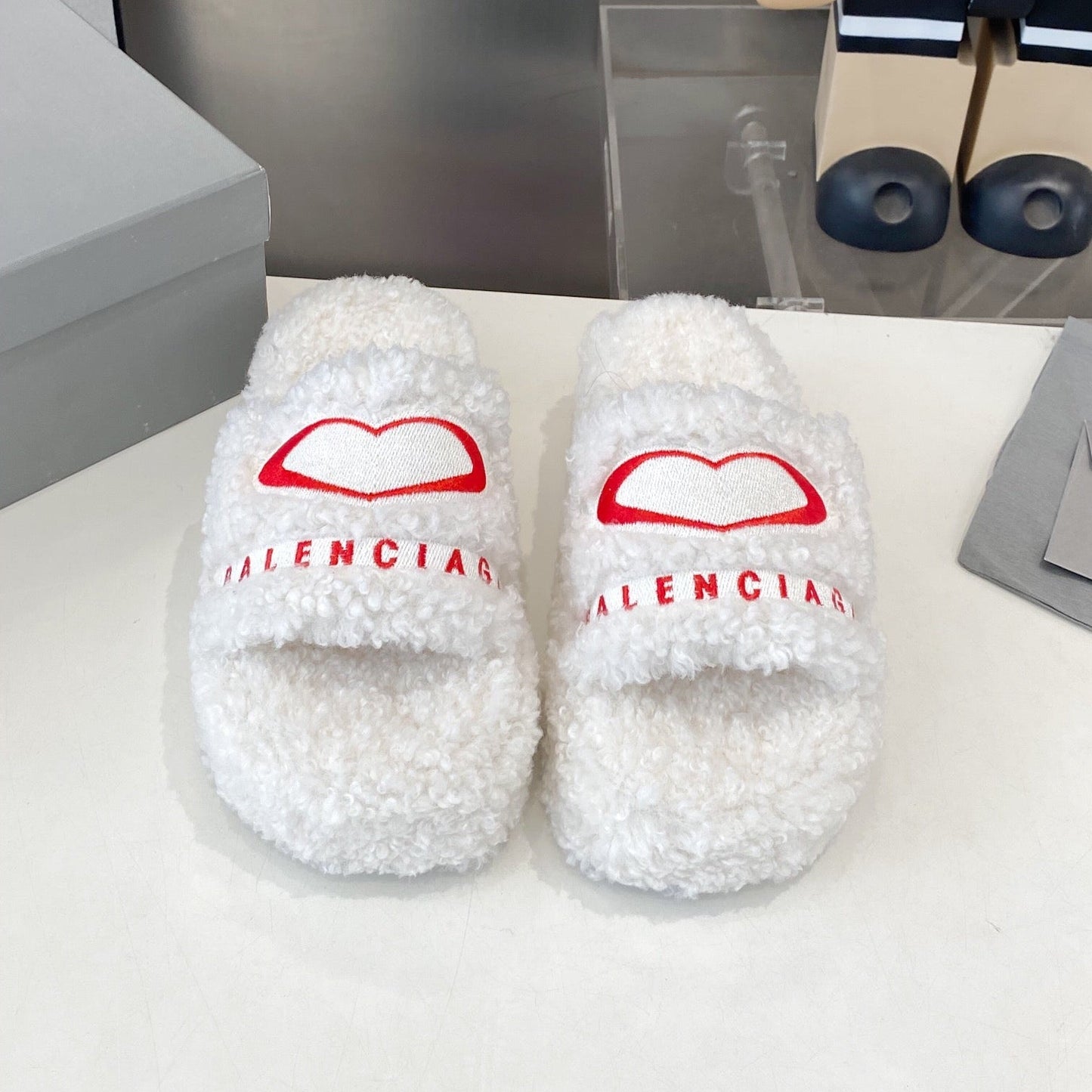BALENCIAGA 25S SLIPPERS IN WHITE WOOL - 35