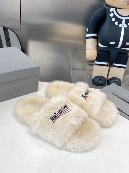 BALENCIAGA 25S FUR SLIPPERS IN LIGHT BEIGE FAUX SHEARLING - 35