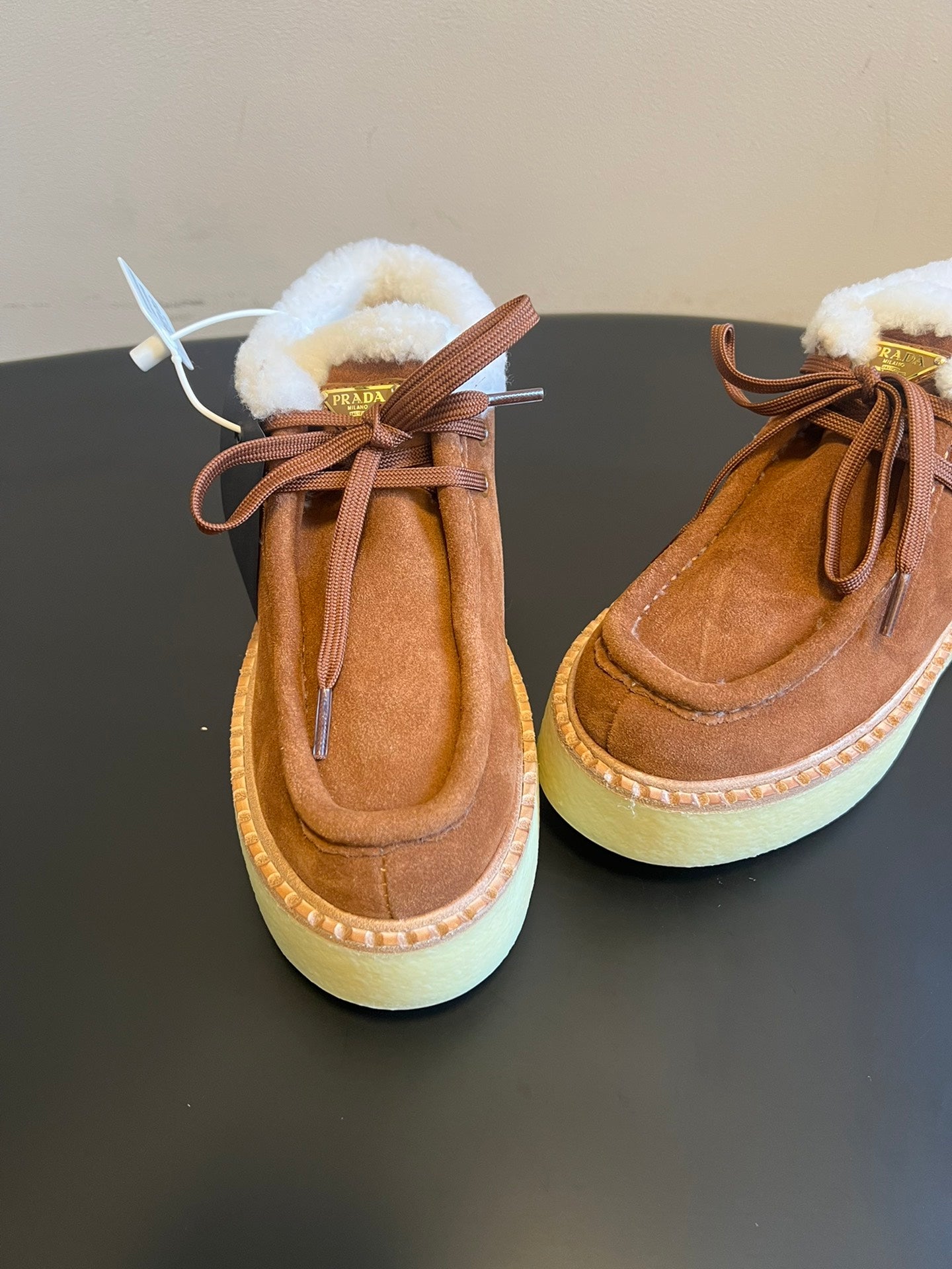 PRADA 25S HIGH-TOP SHOES 40 MM IN BROWN SUEDE SHEARLING-LINED - 35