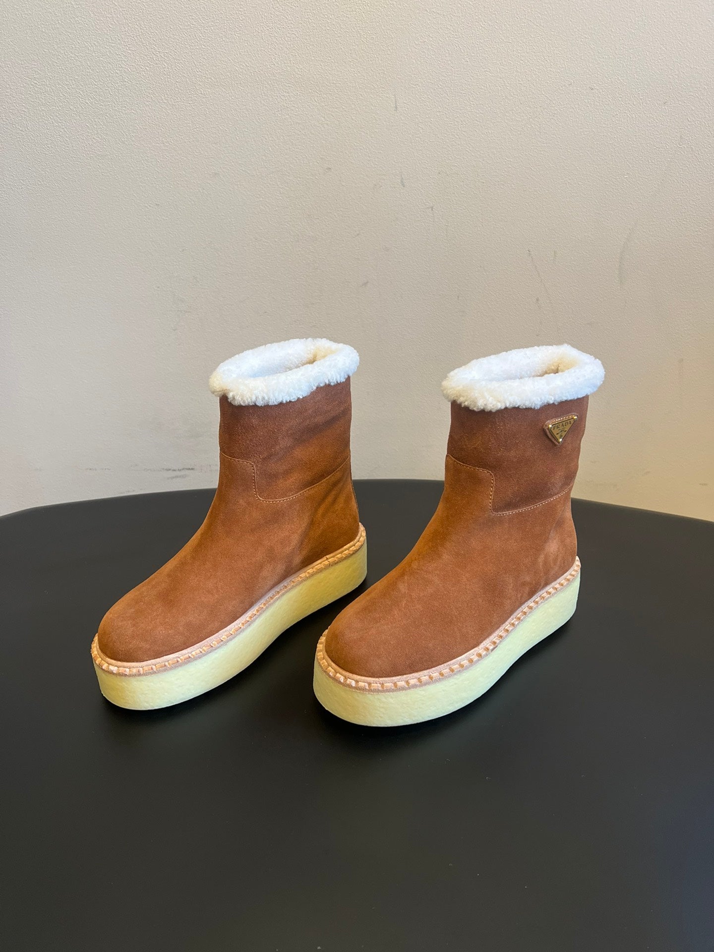 PRADA 25S ANKLE BOOTS 40 MM IN BROWN SUEDE SHEARLING-LINED - 35