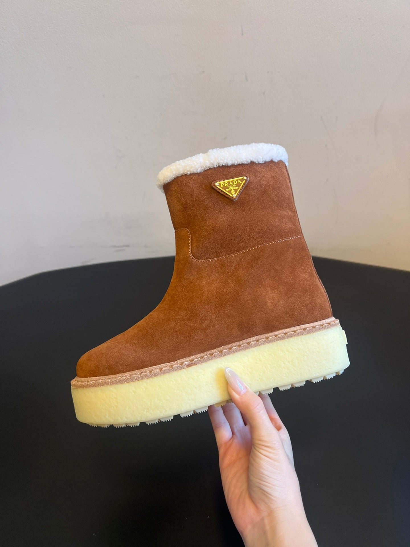 PRADA 25S ANKLE BOOTS 40 MM IN BROWN SUEDE SHEARLING-LINED - 35