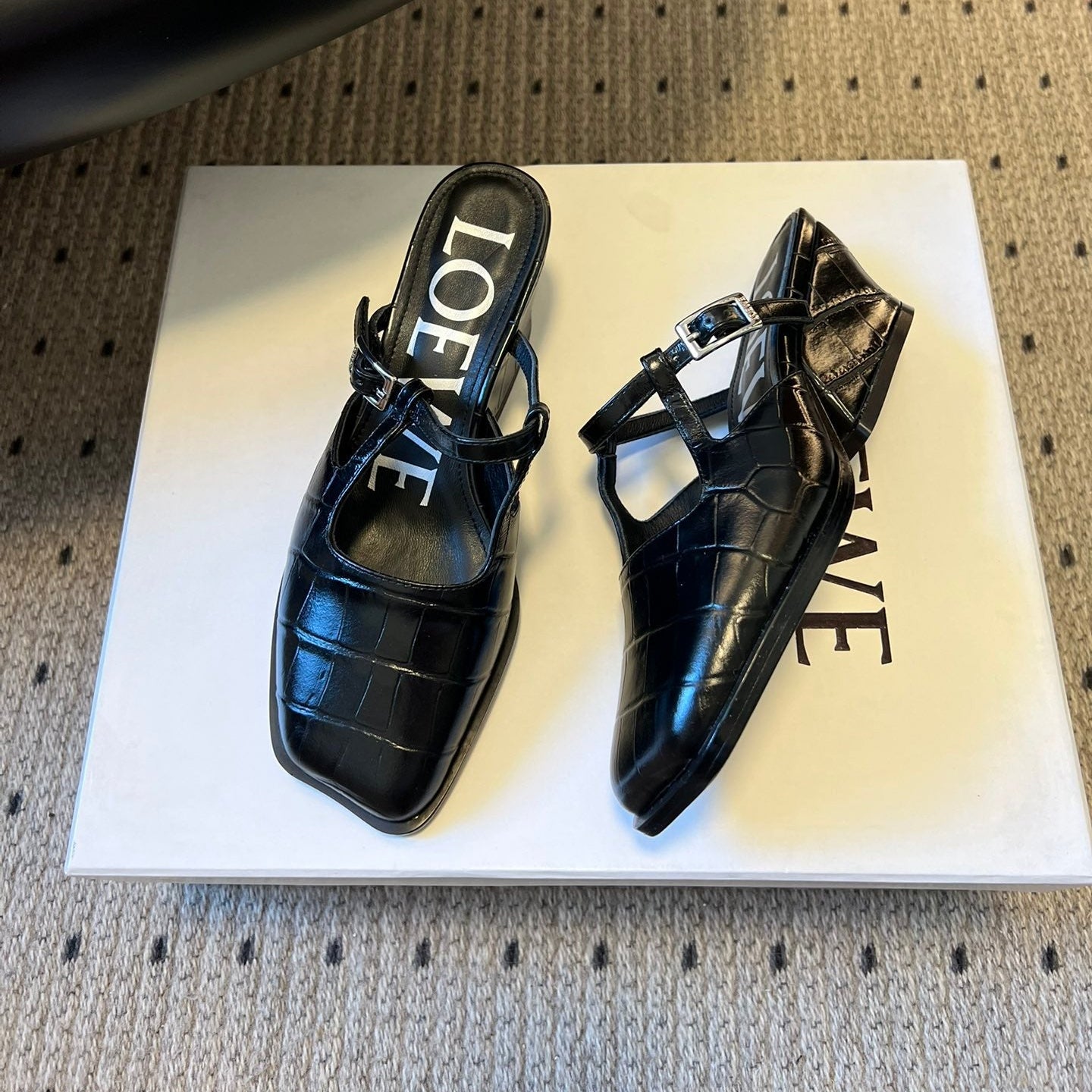 LOEWE 26S ONDA MULE 45MM З ЧОРНОЇ РЕЛЬЄФНОЇ ШКІРИ ТЕЛЯТИ З ІМІТАЦІЄЮ КРОКОДИЛА
