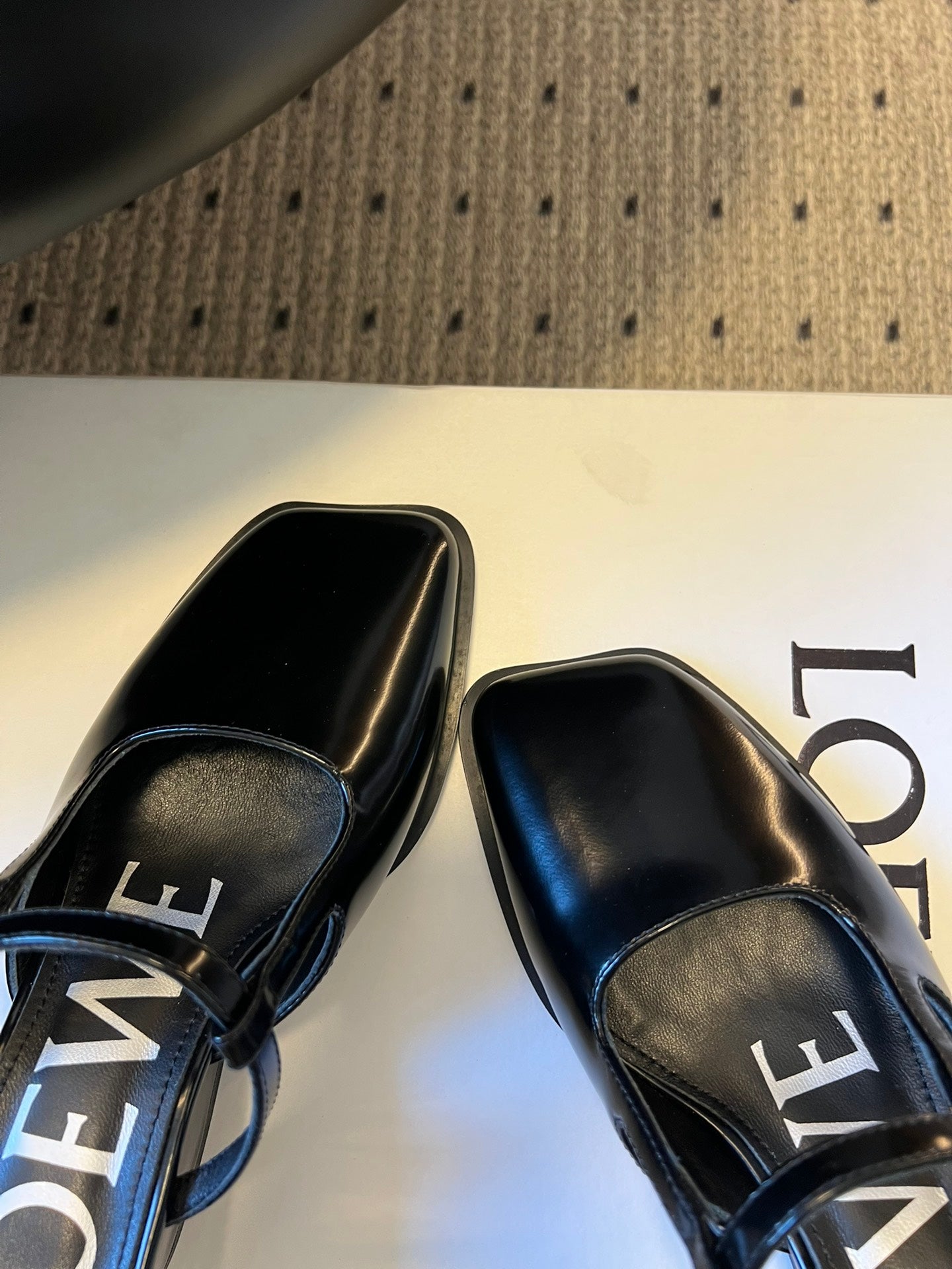 LOEWE 26S ONDA MULE 45MM З ЧОРНОЇ ГЛЯНЦЕВОЇ ШКІРИ ТЕЛЯТИ