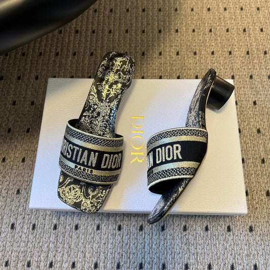DIOR 26S DWAY HEELED SLIDE 40 ММ З ЧОРНОЇ ТА ЗОЛОТОЇ ВИШИВКИ НА БАВОВНІ