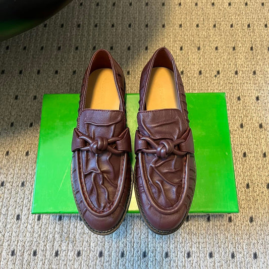 BOTTEGA VENETA 26S ЛОФЕРИ З ТЕМНО-ЧЕРВОНО-КОРИЧНЕВОЇ ОВЕЧОЇ ШКІРИ