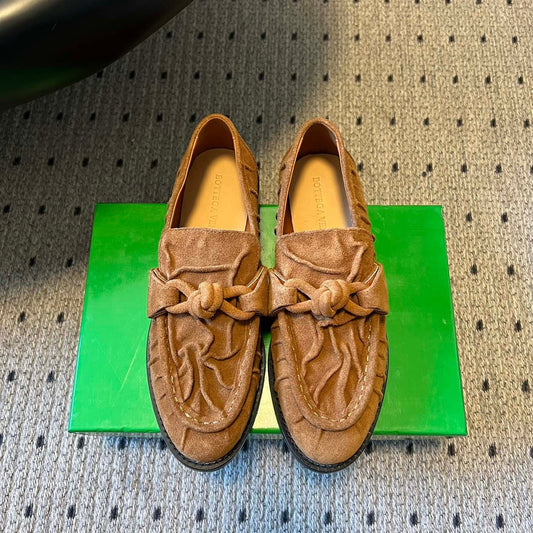 ЛОФЕРИ BOTTEGA VENETA 26S З КОРИЧНЕВОЇ ЗАМШІ