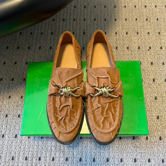 ЛОФЕРИ BOTTEGA VENETA 26S З КОРИЧНЕВОЇ ЗАМШІ ІЗ ЗОЛОТИСТОЮ ФУРНІТУРОЮ