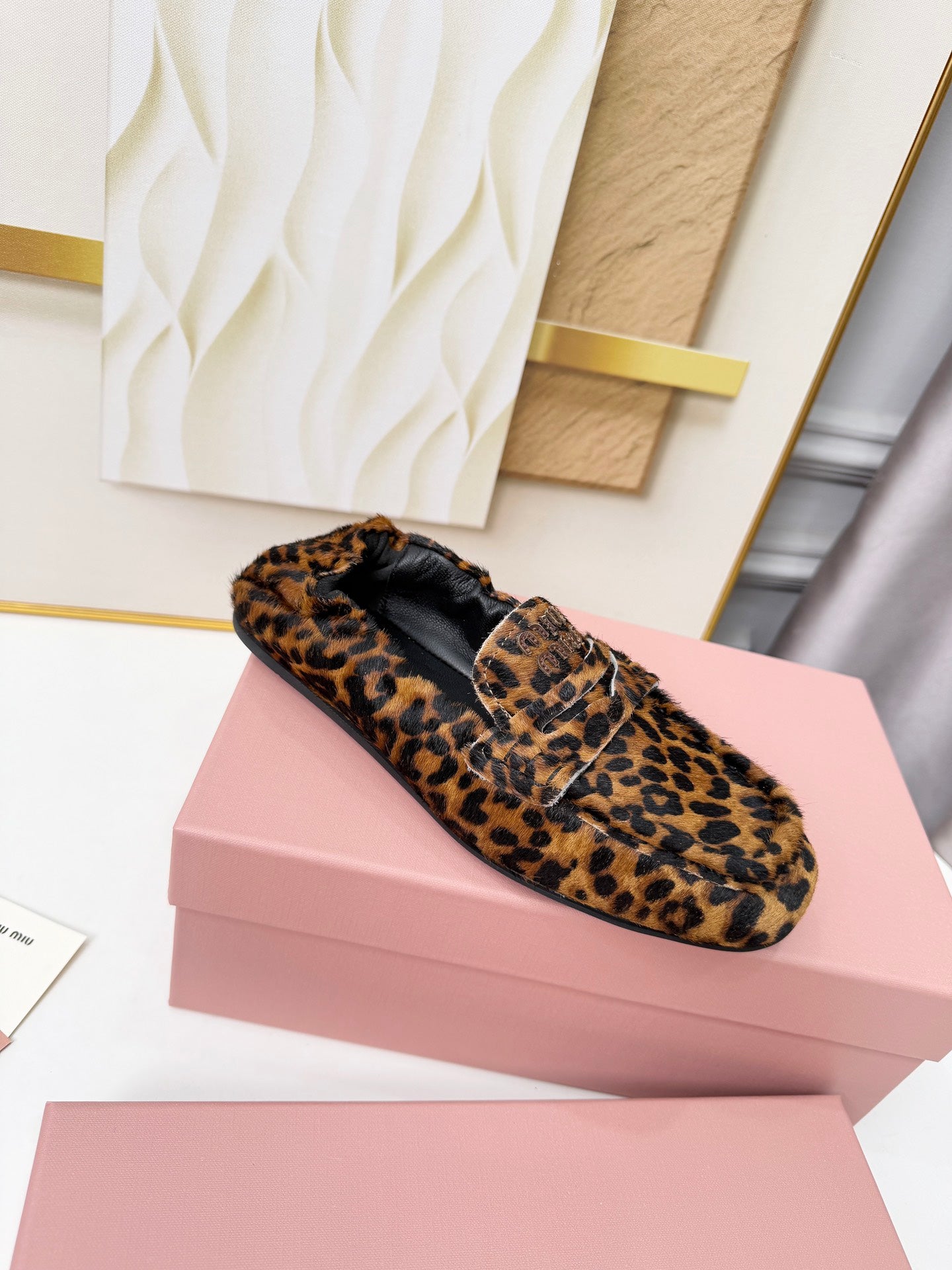 ЛОФЕРИ MIUMIU 26S RUCHES ЗІ ШКІРИ ПОНІ З ЛЕОПАРДОВИМ ПРИНТОМ