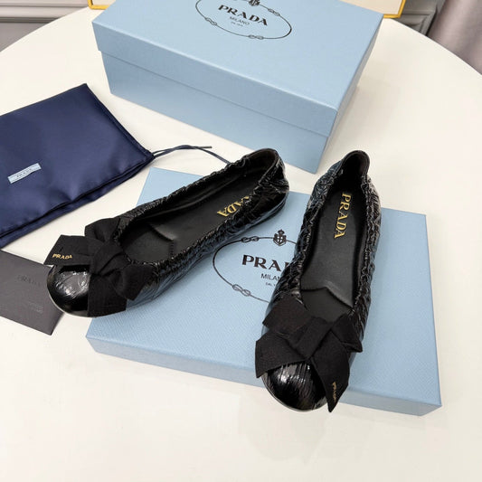 БАЛЕТКИ PRADA 26S З ЧОРНОЇ ТЕЛЯЧОЇ ШКІРИ З БАНТОМ