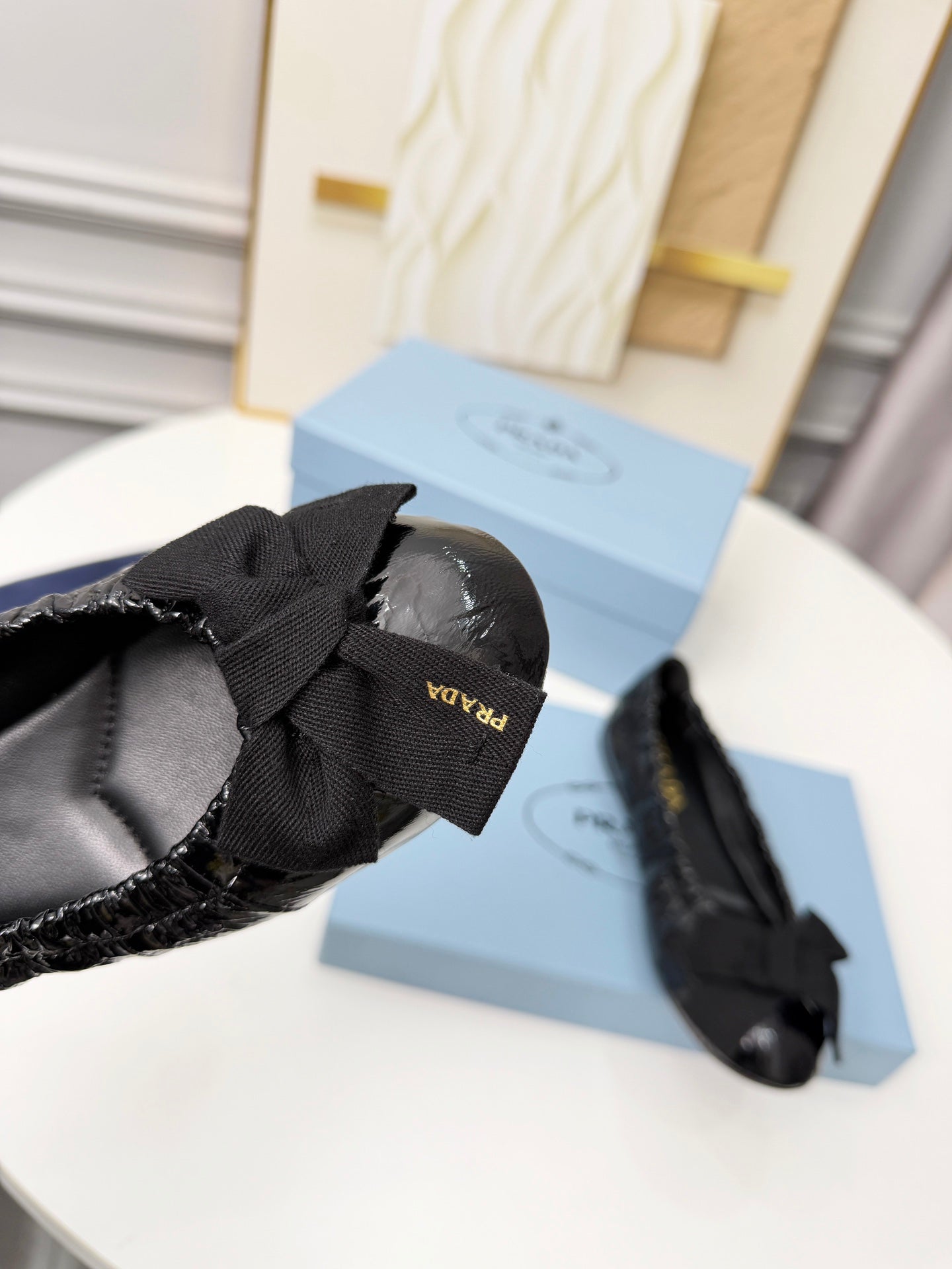 БАЛЕТКИ PRADA 26S З ЧОРНОЇ ТЕЛЯЧОЇ ШКІРИ З БАНТОМ