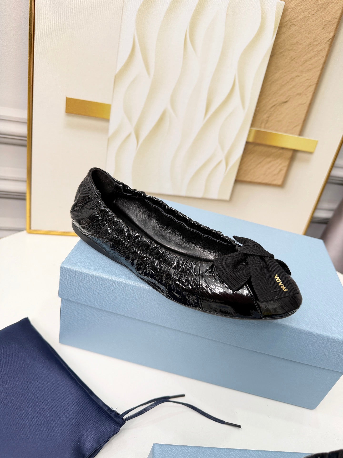 БАЛЕТКИ PRADA 26S З ЧОРНОЇ ТЕЛЯЧОЇ ШКІРИ З БАНТОМ