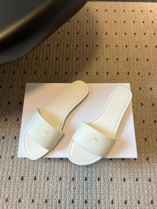 ЖІНОЧІ БОСОНІЖКИ CELINE 26S З БІЛОЇ ОВЕЧОЇ ШКІРИ