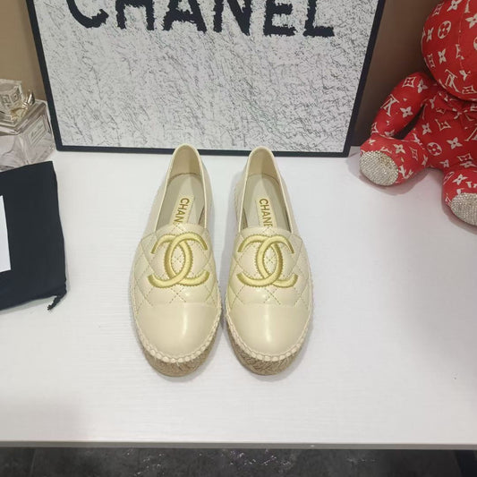 ЛОФЕРИ-ЕСПАДРИЛІ CHANEL 26S З БЕЖЕВОЇ ТЕЛЯЧОЇ ШКІРИ З МОТУЗЯНОЮ ПІДОШВОЮ