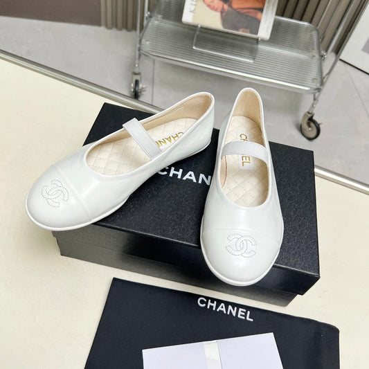 БАЛЕТКИ CHANEL 26S МЕРІ ДЖЕЙН З БІЛОЇ ТЕЛЯЧОЇ ШКІРИ