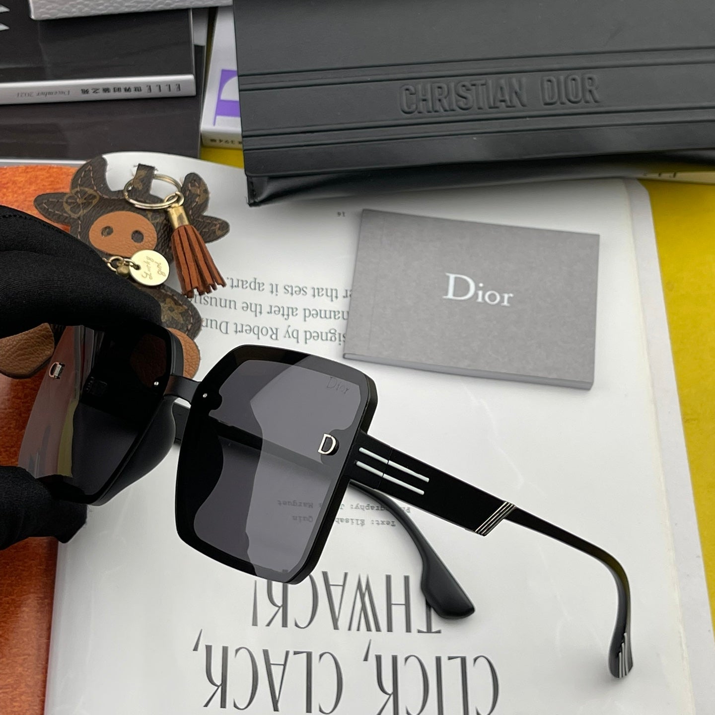 MONTAIGNE SUNGLASS CD2682 IN ACETATE - Ivory