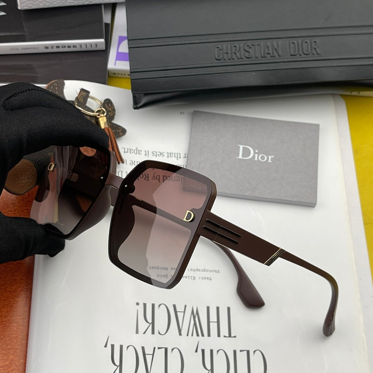 MONTAIGNE SUNGLASS CD2682 IN ACETATE - Ivory