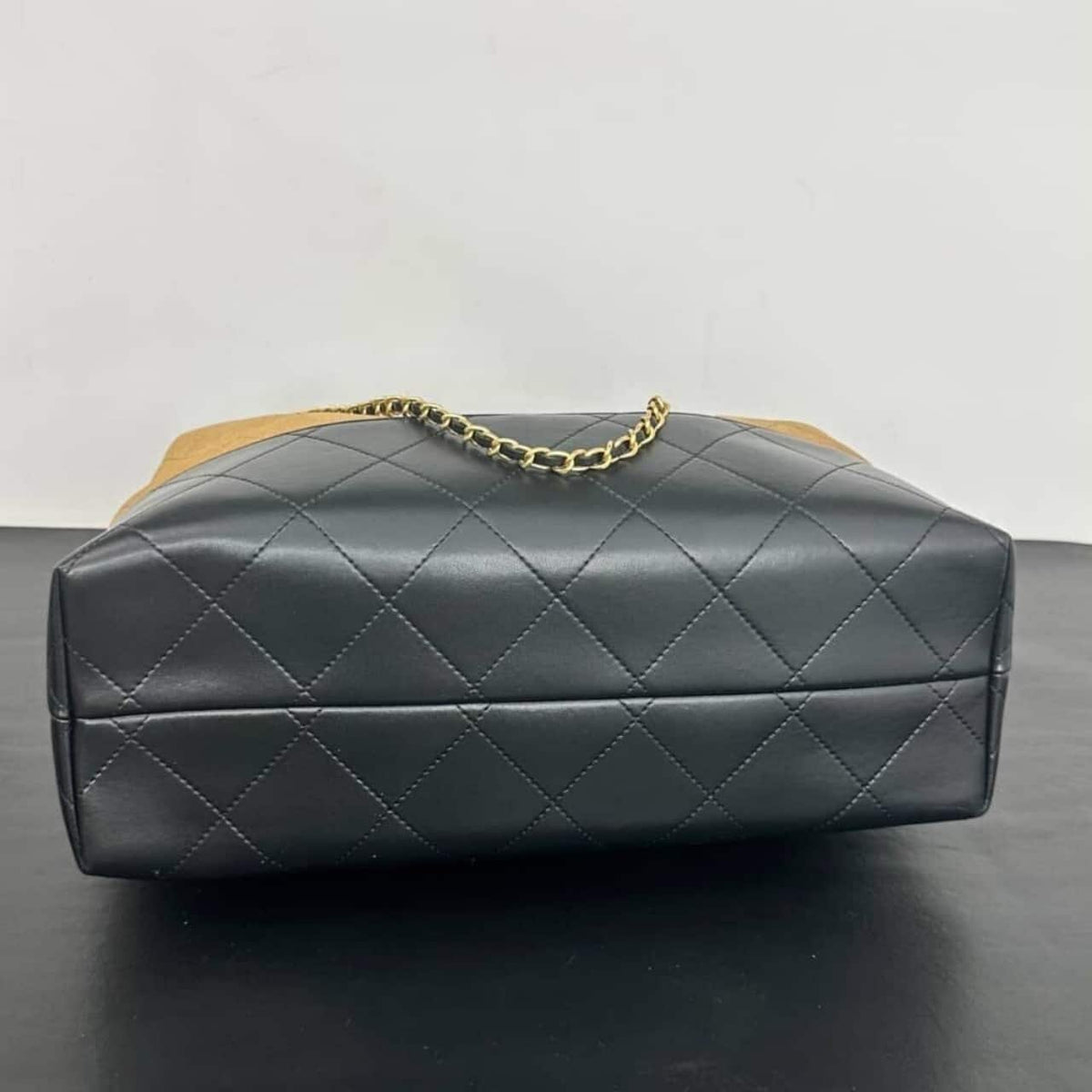 Super Vip 1:1 – Chanel Shopping Bag Gold Tone Mental Beige And Black 36Cm AS5657 B20827 U1536