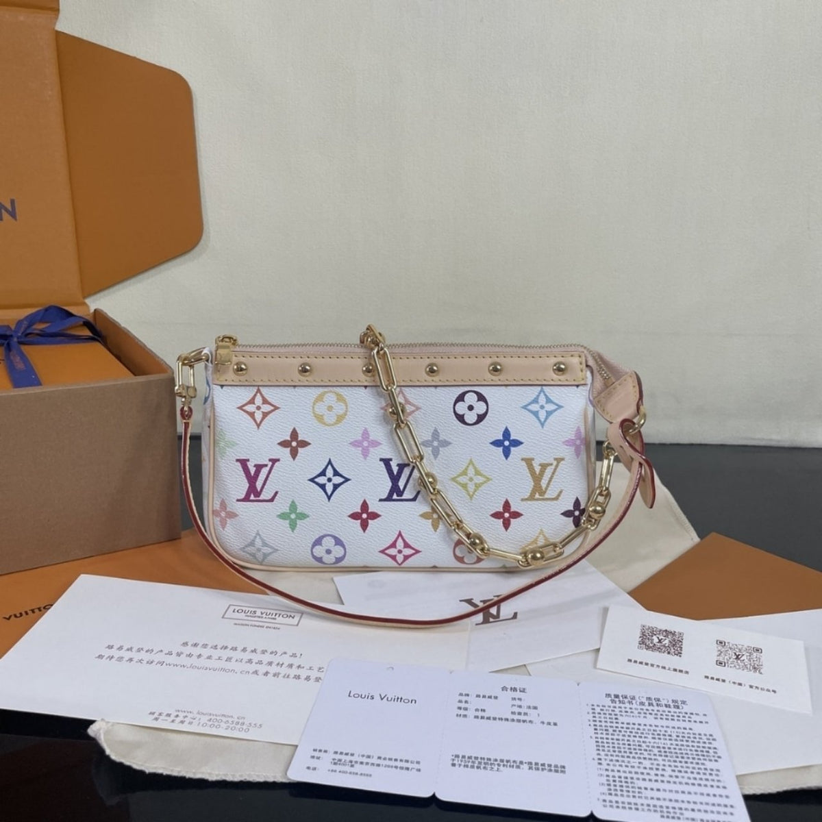 Super Vip 1:1 – Louis Vuitton x Murakami Pochette Accessoires Bag White 22Cm M13404