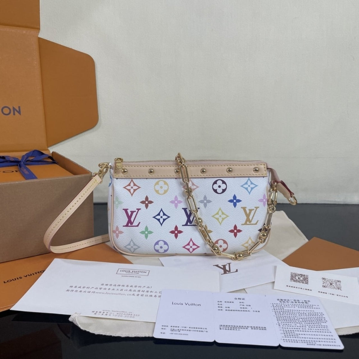 Super Vip 1:1 – Louis Vuitton x Murakami Pochette Accessoires Bag White 22Cm M13404