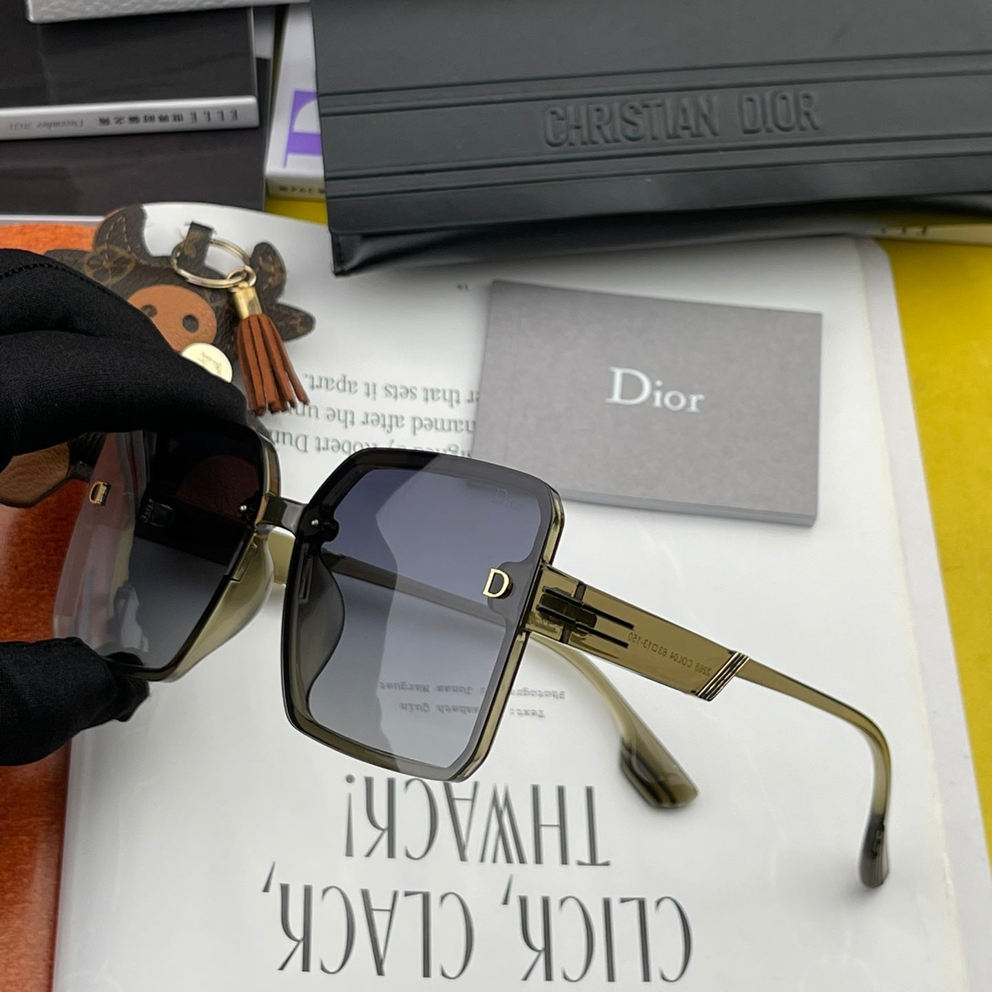 MONTAIGNE SUNGLASS CD2682 IN ACETATE - Ivory