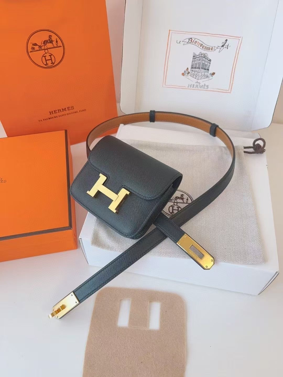 HM KELLY CONSTANCE SLIM WALLET BELT IN BLACK CALFSKIN GOLD HARDWARE - 30