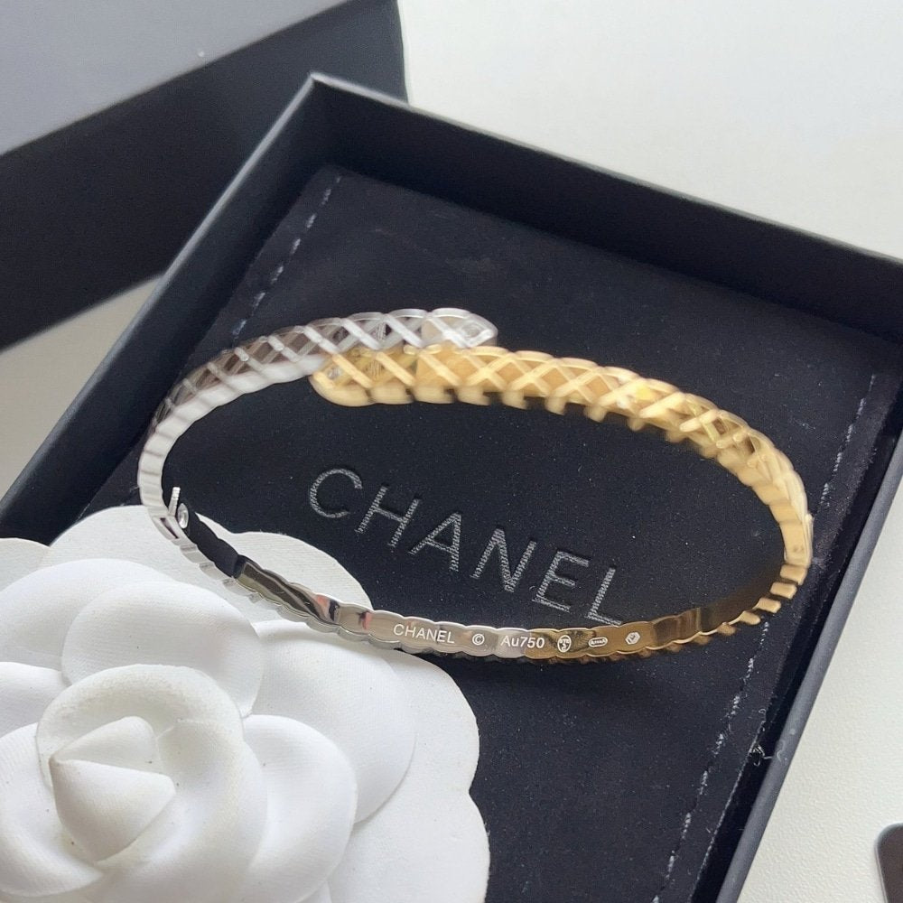Chanel Coco Crush Gold Bangle