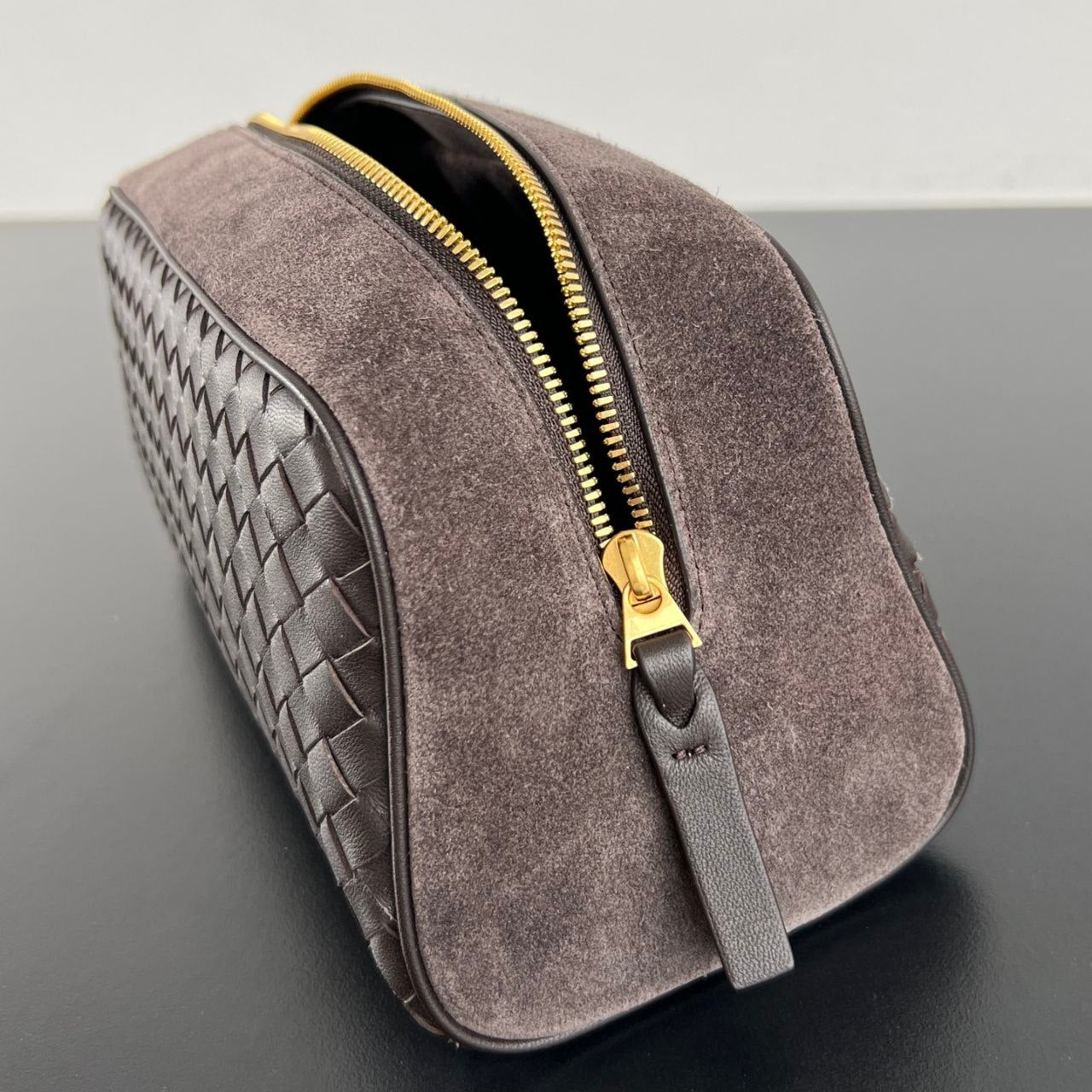 Bottega Veneta Intrecciato Brown Woven Leather Toiletry Case with Suede Trim